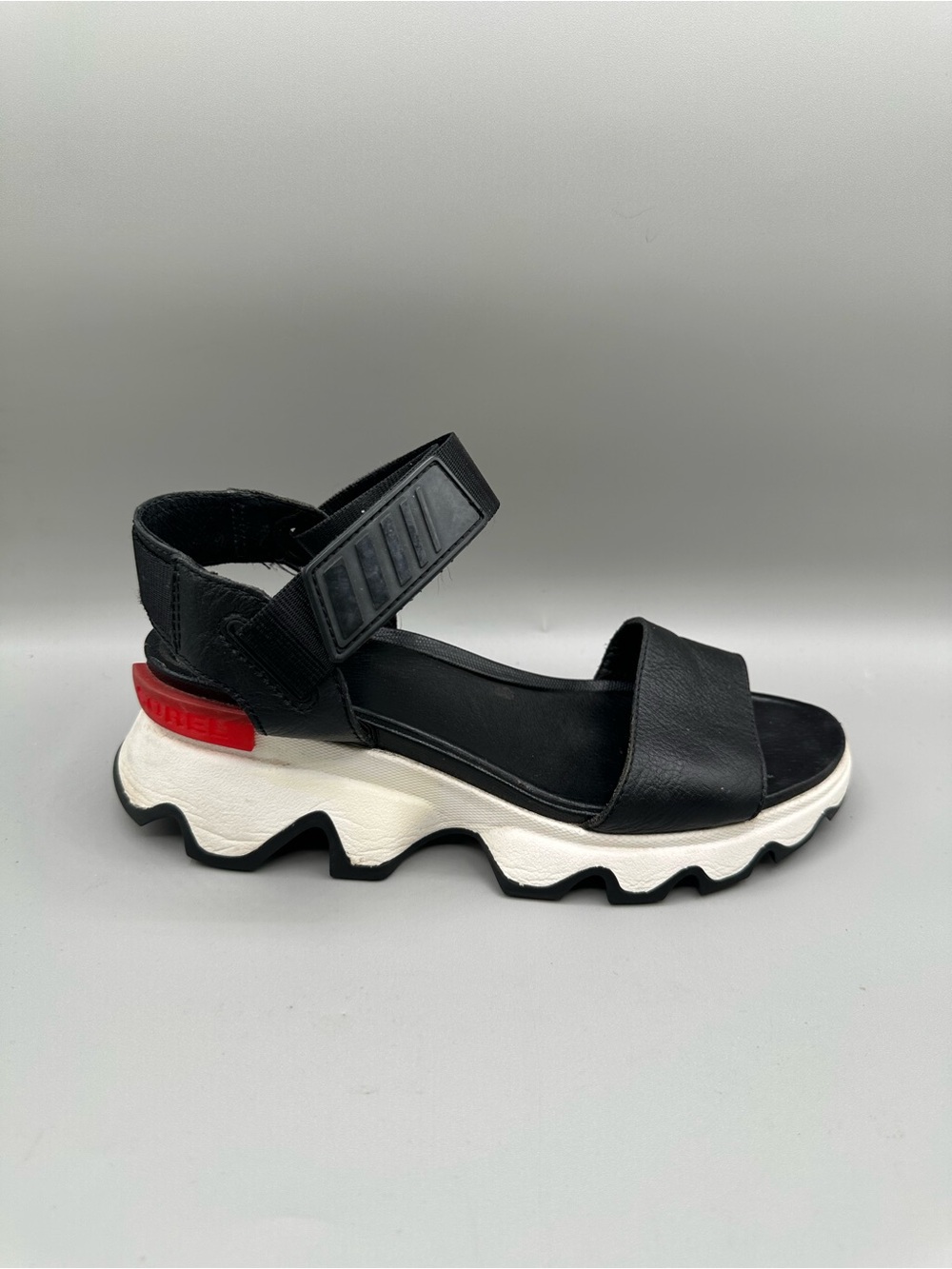 Sorel Kinetic Impact Y-Strap High Sandals Womens 6.5 Black White